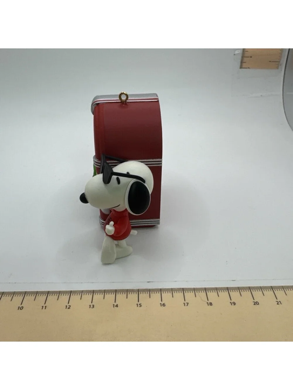 Hallmark Keepsake Christmas Ornament Peanuts Joe Cool Rocks In Box